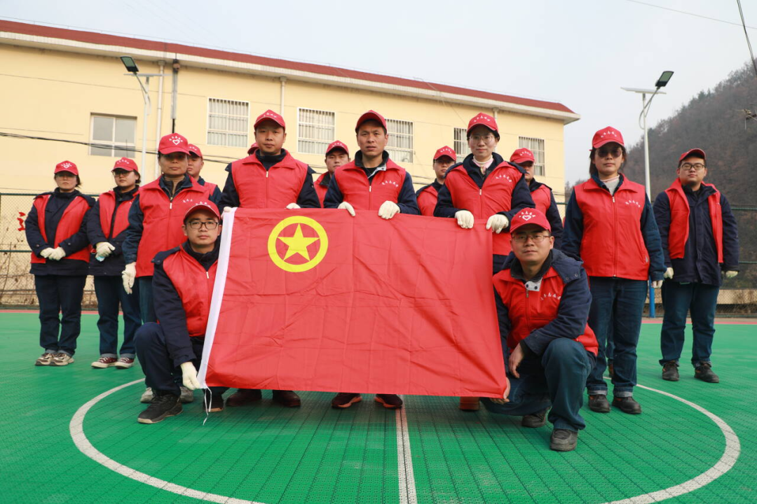 傳承雷鋒精神 做新時(shí)代雷鋒